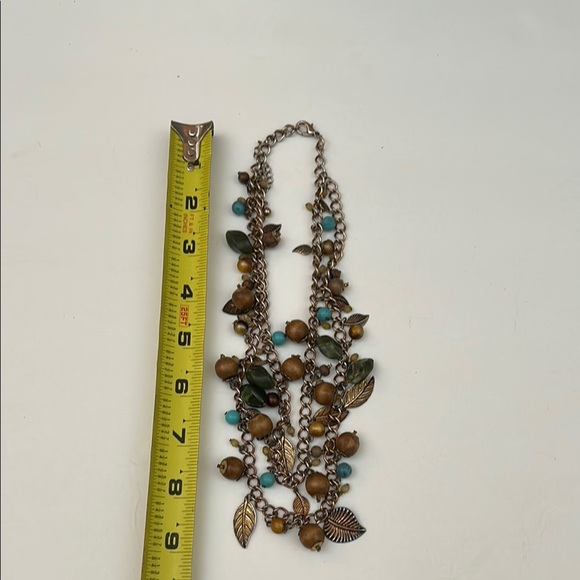 Elegant Multi-Chain Leaf Necklace - Picture 3 of 5